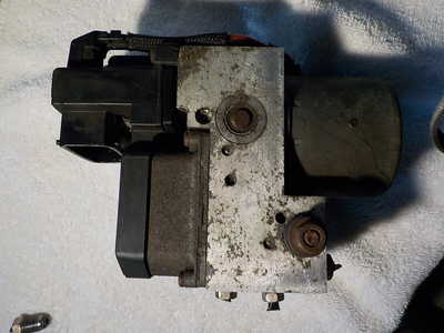 2001 Ford Taurus abs unit3