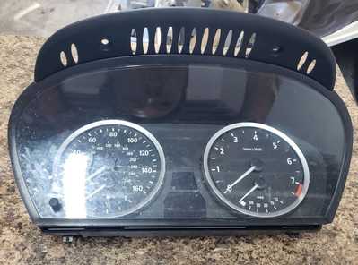 2004 BMW 528 instrument cluster2