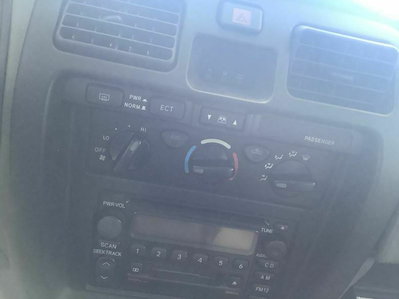 2002 4 Runner climate control  quit working recently