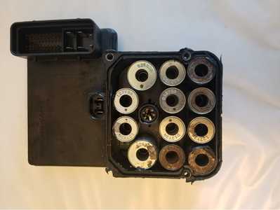 2004 Chevrolet Tahoe  ABS EBCM module