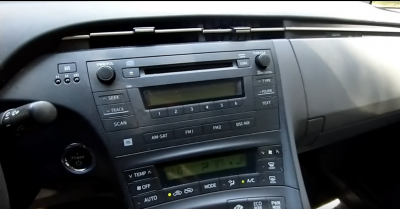 2010 Tayota Prius Climate Control