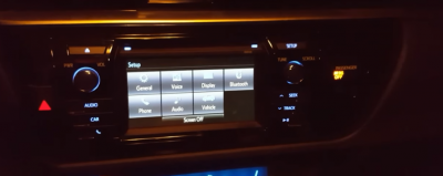 2016 Toyota Corolla S display 2